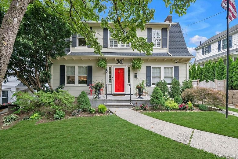 320 Forest Road