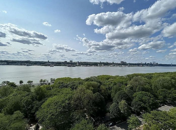 320 Riverside Drive #14G