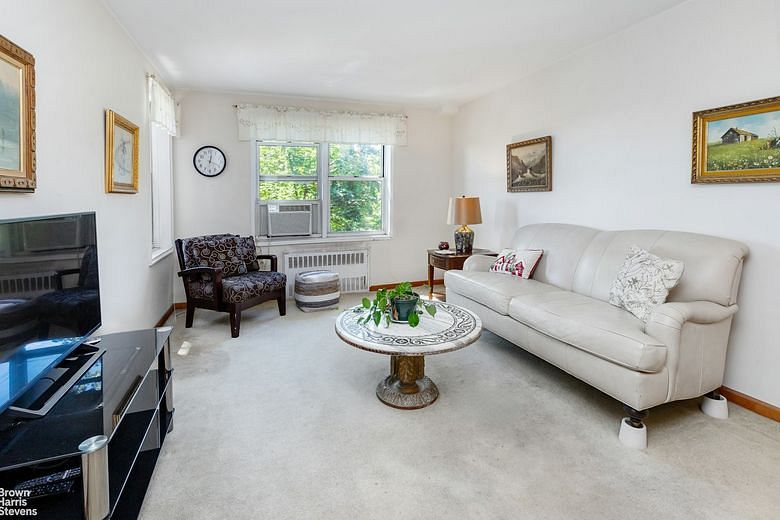 3200 Netherland avenue #4H