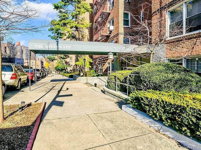 3200 Netherland Avenue #6H