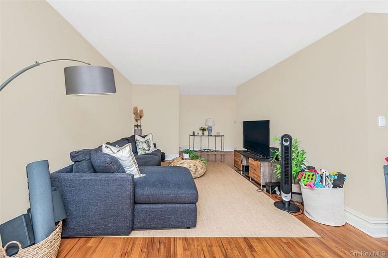 3201 Grand Concourse #2E