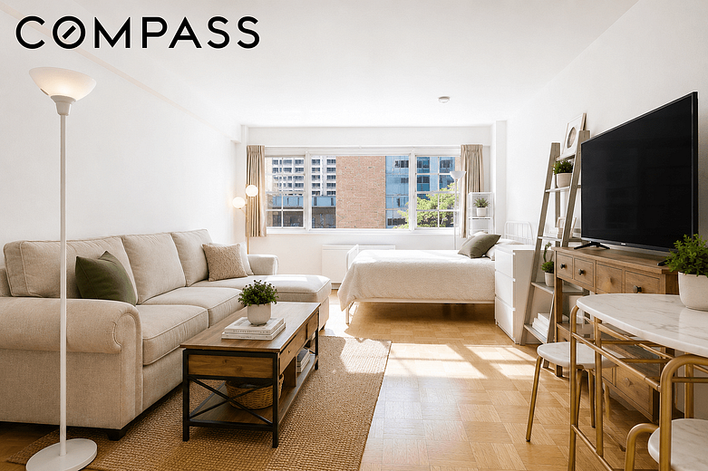 321 East 48th Street #8E
