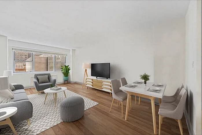 321 East 48th Street #9D