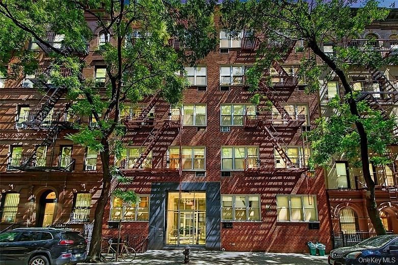 321 East 89th Street #2B