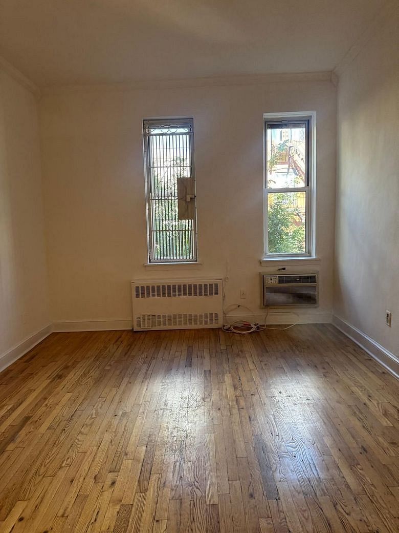 321 East 89th Street #4B