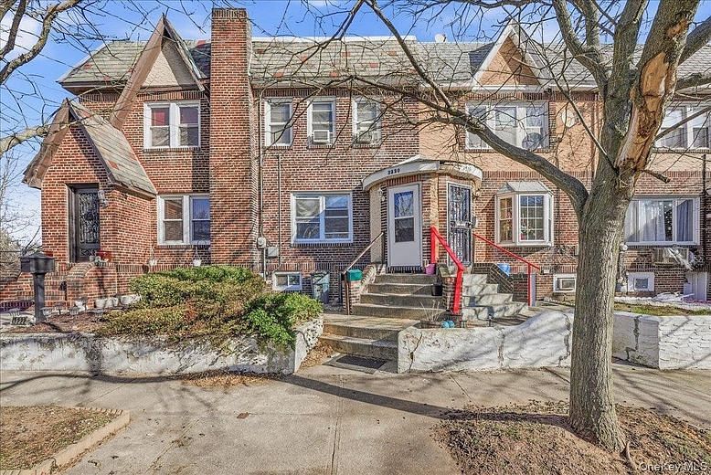 3220 Bayswater Court