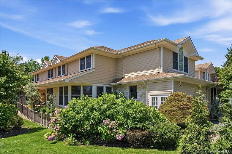 323 Baltustrol Circle