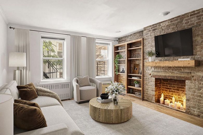 323 East 21st Street #M4