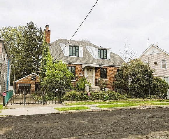 3231 Waterbury Avenue