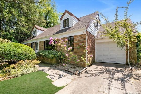 Image 1 of 18 for 1007 Chestnut Street in Long Island, Valley Stream, NY, 11580