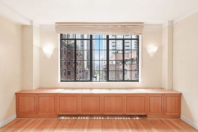 324 East 41st Street #1003C