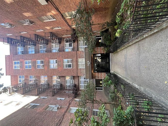 325 E 201 Street #4D