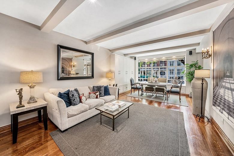 325 East 72nd Street #2D