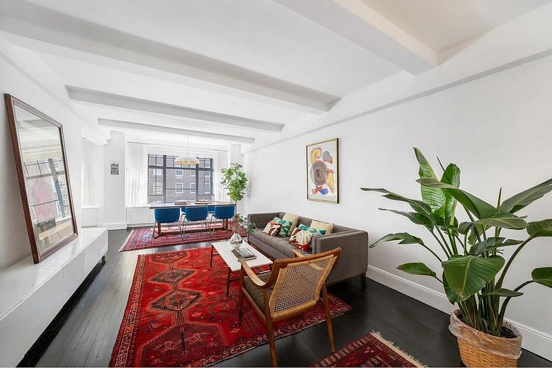 325 East 72nd Street #C12