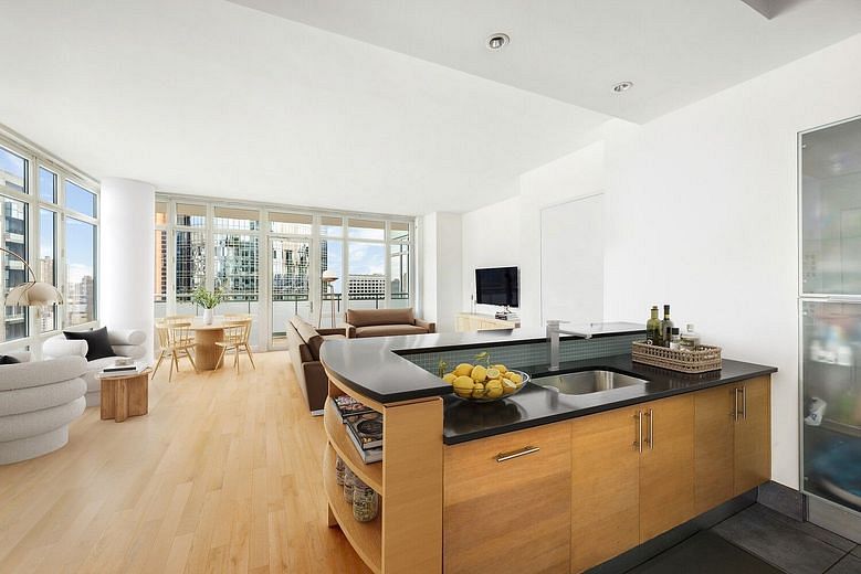 325 Fifth Avenue #39C