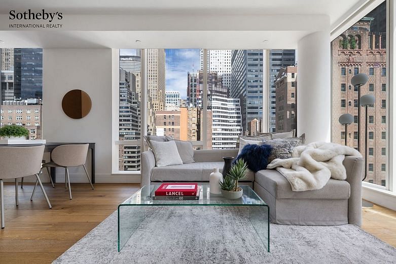 325 Lexington Avenue #11D