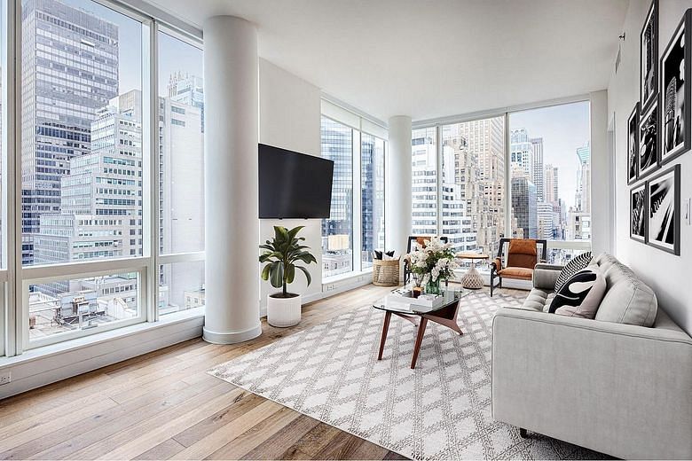 325 Lexington Avenue #20B