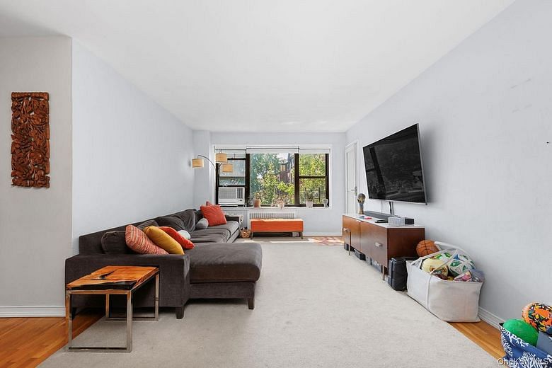 325 Main Street #4C