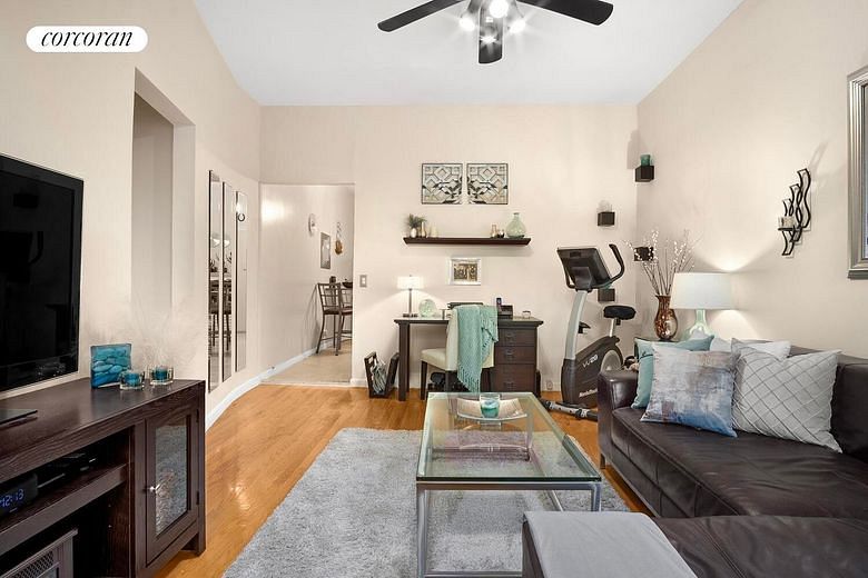 325 Marine Avenue #A11