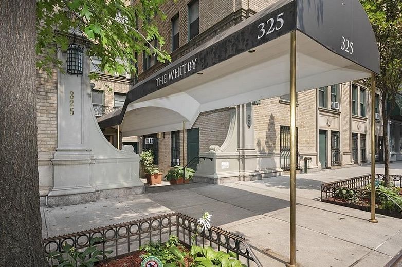 325 West 45th Street #403