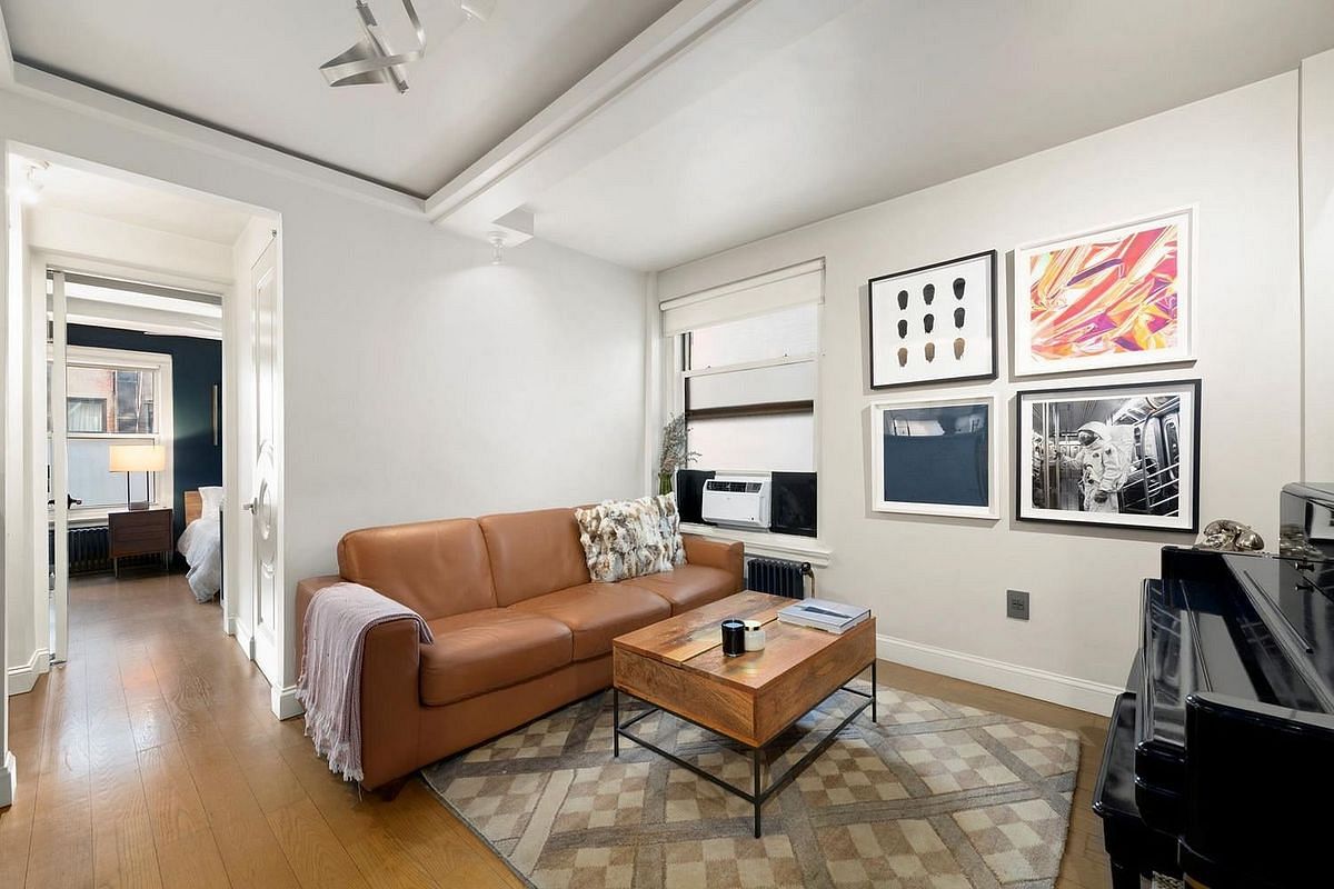 Image 1 of 11 for 325 West 45th Street #415 in Manhattan, NEW YORK, NY, 10036