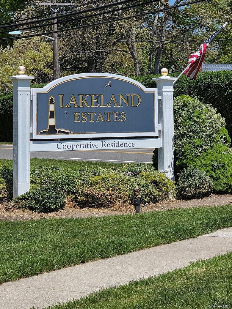 328 Lakeland Avenue #1A