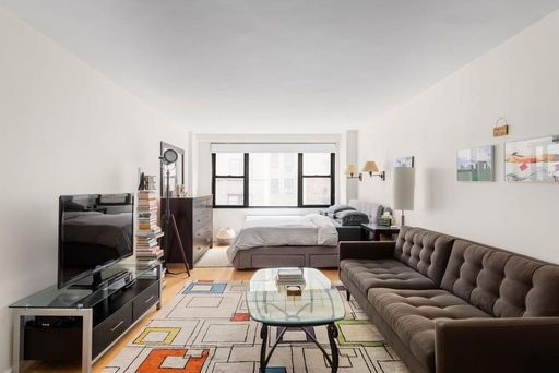 Image 1 of 10 for 305 East 40th Street #8W in Manhattan, New York, NY, 10016