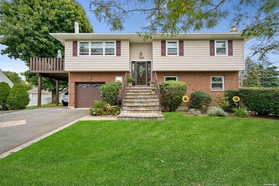 Image 1 of 30 for 126 Broadway in Long Island, Bethpage, NY, 11714