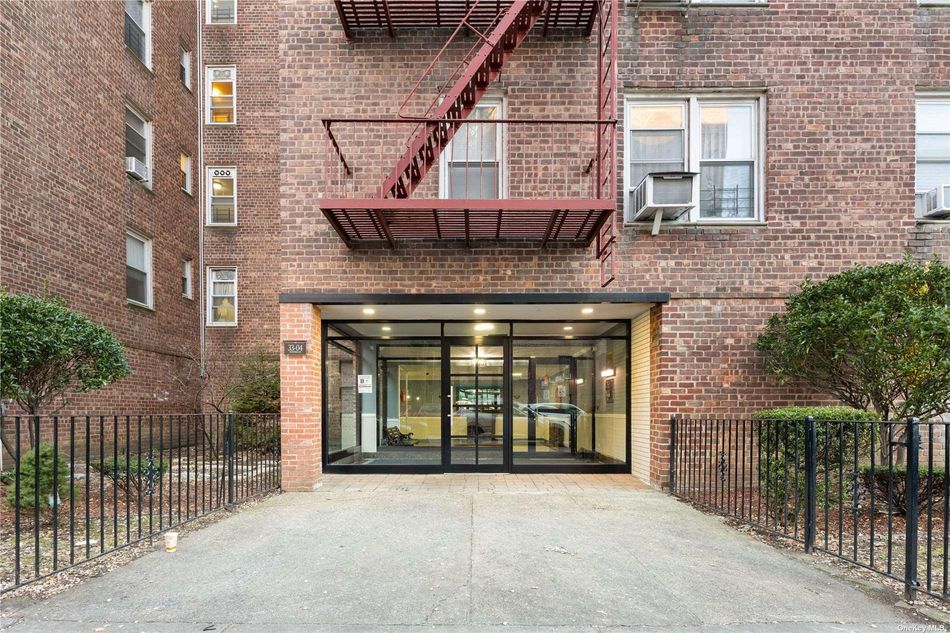 Image 1 of 22 for 33-04 91 Street #3R in Queens, Jackson Heights, NY, 11372
