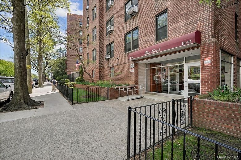 33-24 Junction Blvd #6R