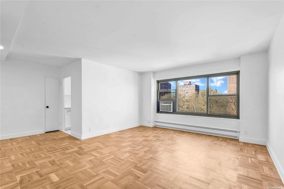 Image 1 of 25 for 33-34 Crescent Street #7C in Queens, Astoria, NY, 11106