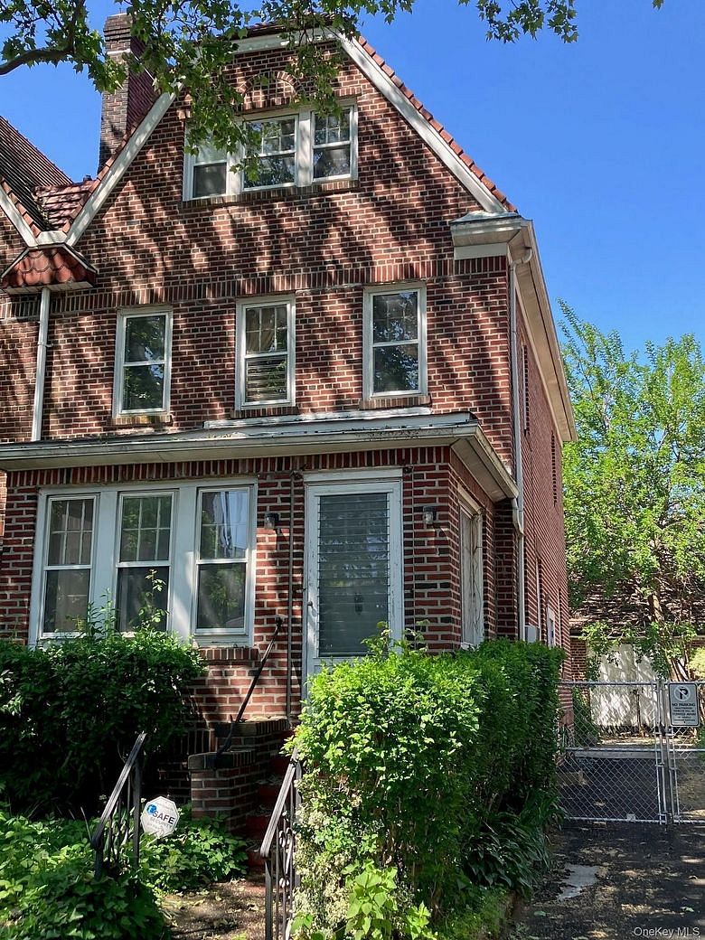 33-42 87 Street