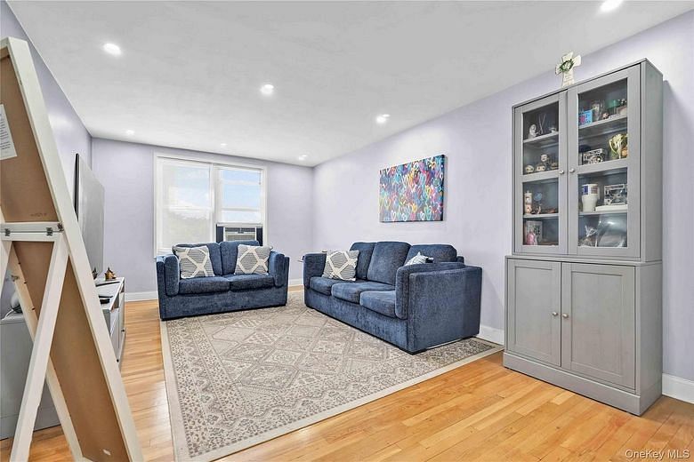 33-44 93rd St #3S
