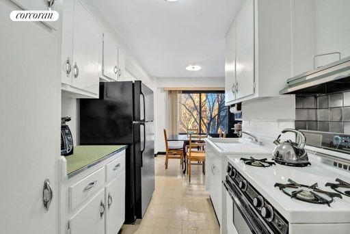 Image 1 of 6 for 33-64 21st Street #5D in Queens, Long Island City, NY, 11106