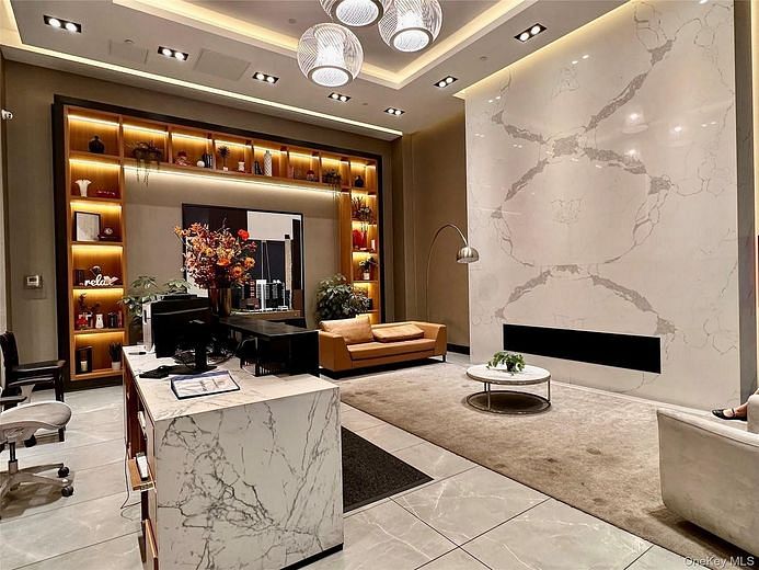 33-66 Farrington Street