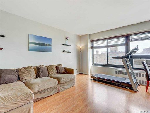 Image 1 of 25 for 33-68 21st Street #15A in Queens, Long Island City, NY, 11106