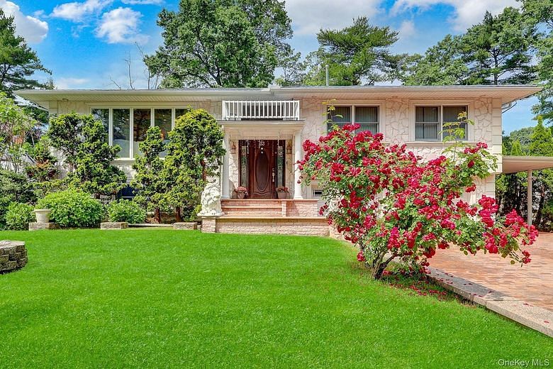 33 Country Village Lane