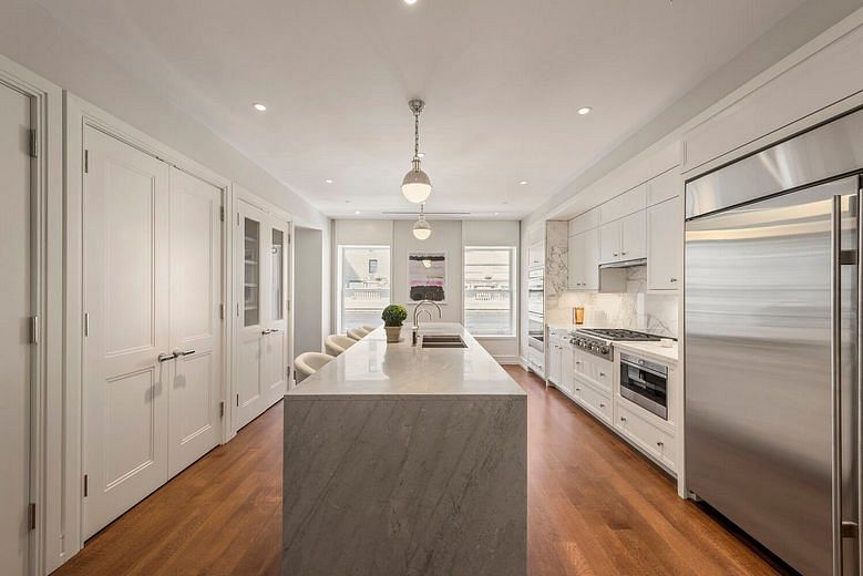 33 East 74th Street #5A