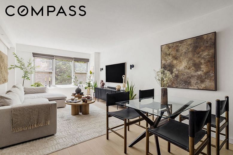 33 Greenwich Avenue #2M
