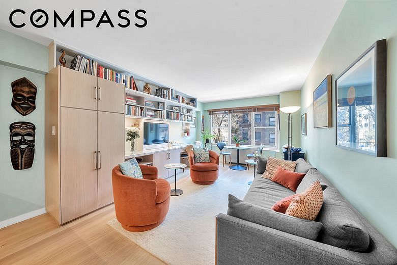 33 Greenwich Avenue #3G