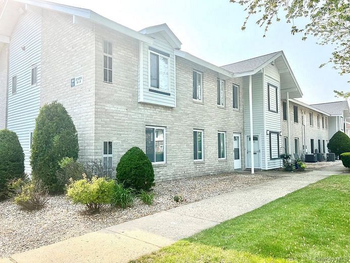 33 Juniper Court #33