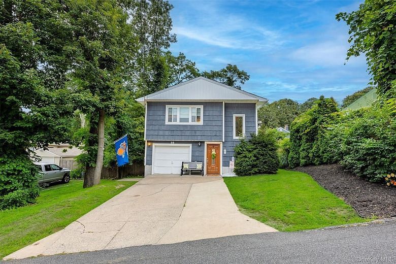 33 Manhasset Road