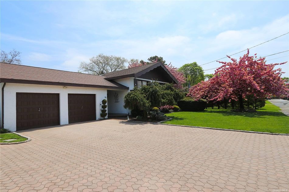 Image 1 of 32 for 33 Maple Drive in Long Island, Deer Park, NY, 11729