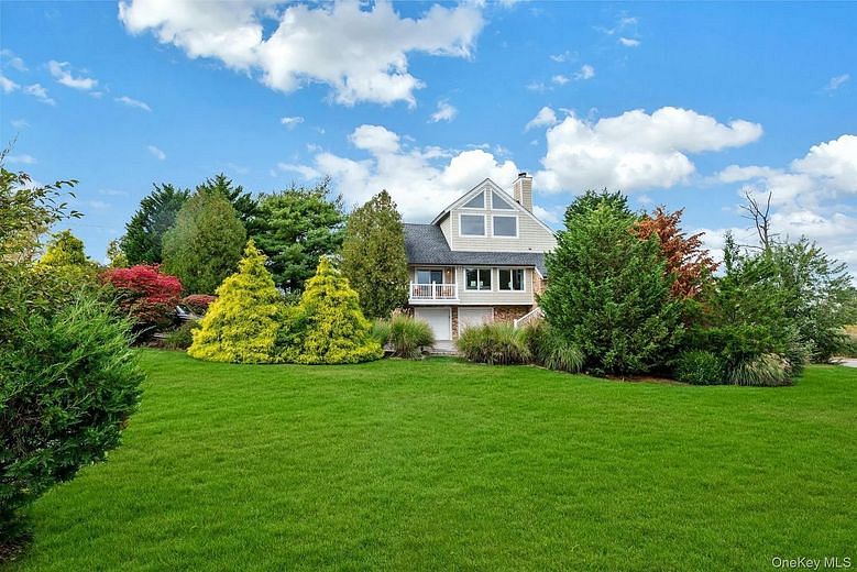 33 Old Canoe Place Road