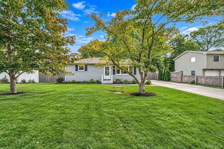 33 Pine Cone Street