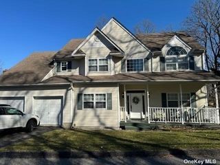 Image 1 of 1 for 33 Potter Lane in Long Island, Huntington, NY, 11743