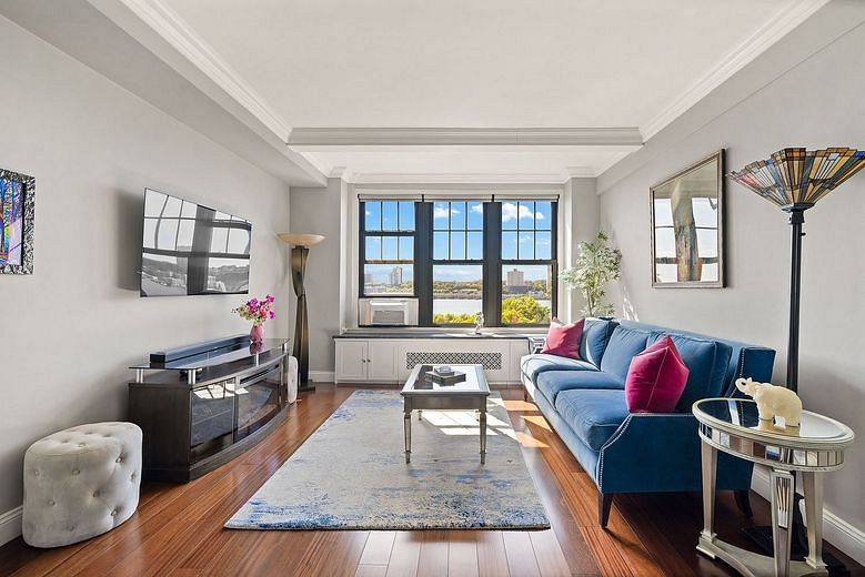 33 Riverside Drive #9CA
