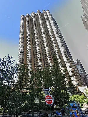 330 East 38th Street #17M