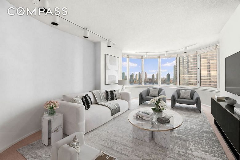 330 East 38th Street #19K