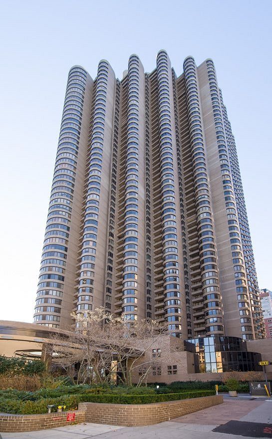 330 East 38th Street #22I